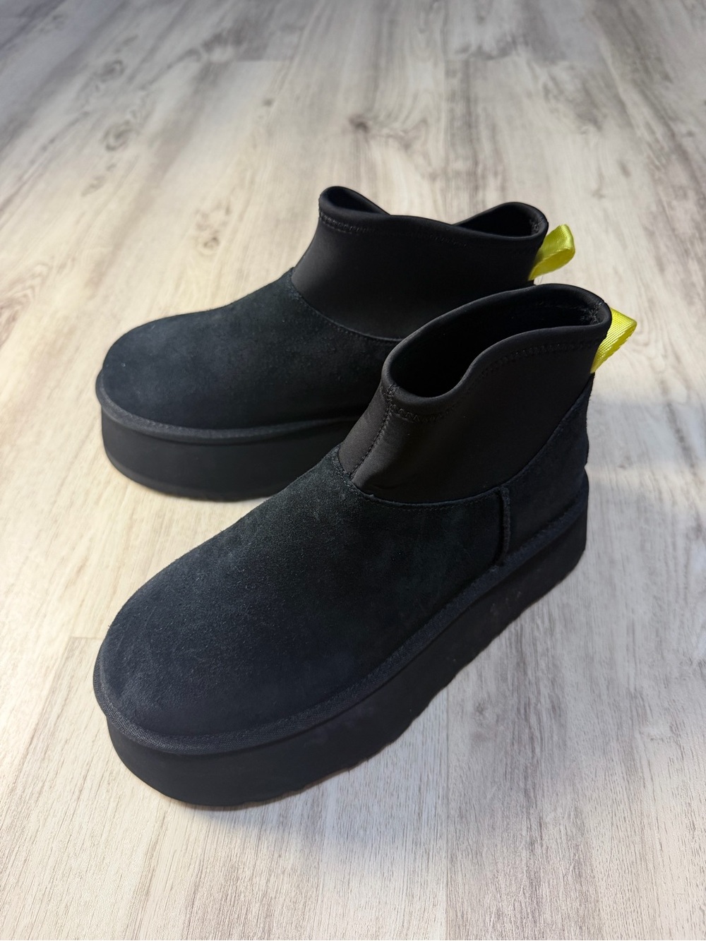 UGG Classic Dipper Platform Boot Black